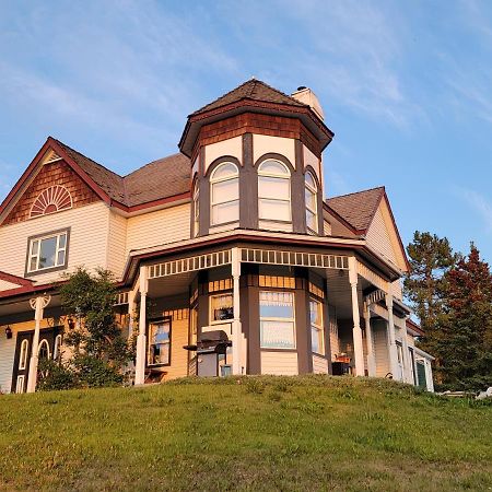 Bluejay Suites B&B ホワイトホース エクステリア 写真