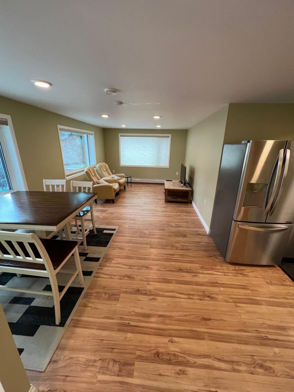 Bluejay Suites B&B ホワイトホース エクステリア 写真